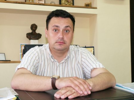 Primarul din Ploiesti, Andrei Volosevici, boicotat de <span style='background:#EDF514'>PRESA LOCALA</span>. Ultima conferinta a sustinut-o aproape de unul singur