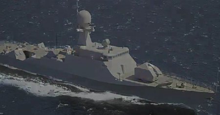 O nava purtatoare de rachete ruseasca a luat foc in apropiere de Kaliningrad VIDEO