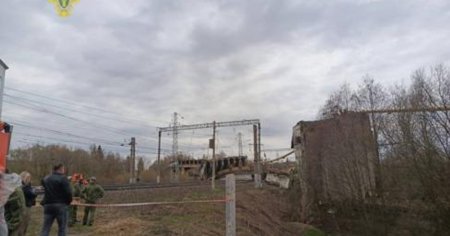 Din cauza prabusirii podului din Vyazma, se preconizeaza ca trenurile vor intarzia aproximativ patru ore VIDEO