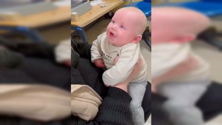 Reactia induiosatoare a unui bebelus care aude pentru prima data <span style='background:#EDF514'>VOCEA</span> mamei sale, cu ajutorul unui aparat auditiv | VIDEO