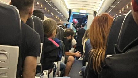 Fum in cabina pilotilor! <span style='background:#EDF514'>LUCIAN MINDRUTA</span> a povestit cum a aterizat la Budapesta avionul pe care-l astepta sa soseasca la Bucuresti, de la Paris
