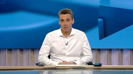 Mircea Badea, despre modificarile surpriza din cadrul emisiunii <span style='background:#EDF514'>IN GURA</span> presei: De doua duminici la rand, am zis ca in a doua parte a emisiunii, macar jumatate din emisiune, sa mai ridicam nivelul, de la glodul si pacla cotidiana a preocuparilor in alta