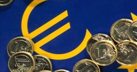 Cererea de credite din partea firmelor din <span style='background:#EDF514'>ZONA EURO</span> a scazut semnificativ