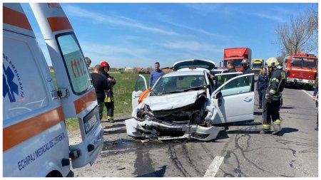 Trei persoane au fost ranite intr-un <span style='background:#EDF514'>ACCIDENT RUT</span>ier pe DN 13 A, in Harghita. Una dintre victime a fost resuscitata