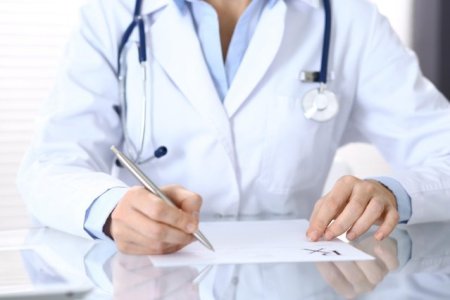 Guvern: Vor plati cotizatie pentru concediile medicale toti cei care sufera de boli obisnuite