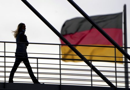 Germania vrea sa accelereze de<span style='background:#EDF514'>PORTAR</span>ile pentru a combate criminalitatea in crestere