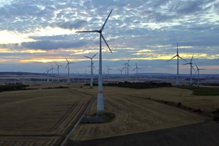 UE lanseaza o ancheta privind furnizorii chinezi de turbine eoliene pentru <span style='background:#EDF514'>PARCURI EOLIENE</span> din cinci tari, inclusiv Romania