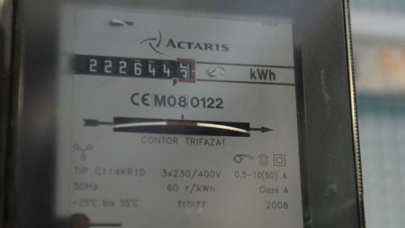 Paradoxul preturilor negative la energie electrica in Romania: De ce NU scad <span style='background:#EDF514'>FACTURI</span>le?