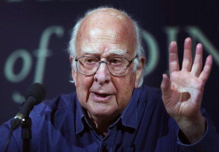 Peter Higgs, laureatul premiului Nobel in 2013, a murit la 94 de ani. Fizicianul britanic este cel care a prezis existenta <span style='background:#EDF514'>PARTICULE</span>i lui Dumnezeu”