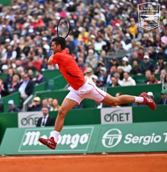 Debut entuziasmant pentru Novak <span style='background:#EDF514'>DJOKOVIC</span> la Monte-Carlo. Capitolul la care sarbul l-a egalat pe Rafael Nadal