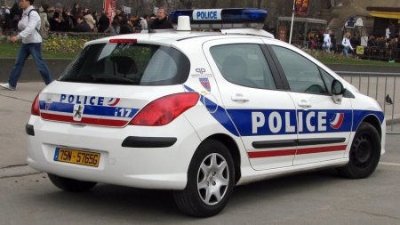 Politia <span style='background:#EDF514'>FRANCEZA</span> intareste securitatea pe stadionul PSG dupa amenintarile Statului Islamic