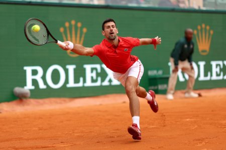 Le mai poate face fata Novak Djokovic tinerilor rivali? Este mai batran si mai lent. A pierdut un pic din vioiciune