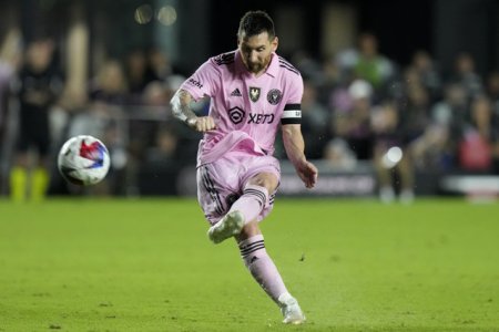 L<span style='background:#EDF514'>IONEL</span> Messi a fost eliminat din Liga Campionilor CONCACAF