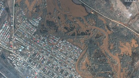 Cum arata regiunea rusa Orenburg, dupa cele mai mari indundatii din ultimii 80 de ani. Imagini din satelit