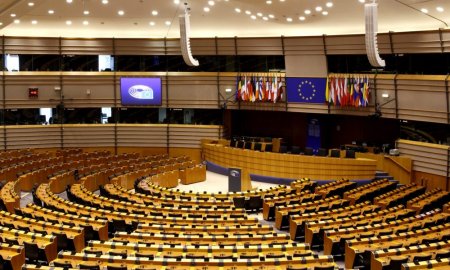 Parlamentul European a adoptat reforma pietei energiei electrice din UE