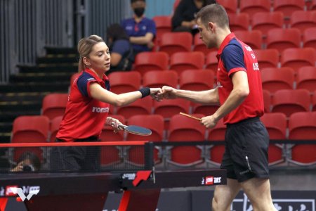 Bernadette Szocs si Ovidiu Ionescu au pierdut in semifinalele turneului preolimpic » Vineri mai au o sansa de a obtine <span style='background:#EDF514'>BILETUL</span> pentru Paris