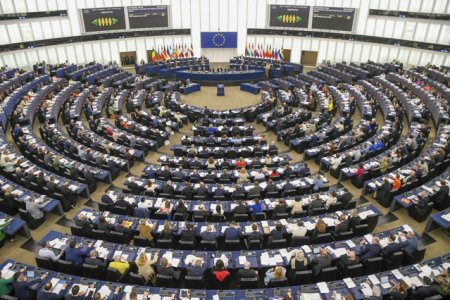 Parlamentul European vrea sa includa <span style='background:#EDF514'>AVORT</span>ul in Carta drepturilor fundamentale a UE / Initiativa necesita votul unanim al tarilor membre