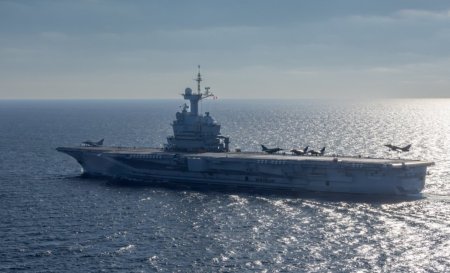Franta trimite un <span style='background:#EDF514'>PORTAVION</span> nuclear in Marea Mediterana, sub control NATO: Este un mesaj adresat rusilor