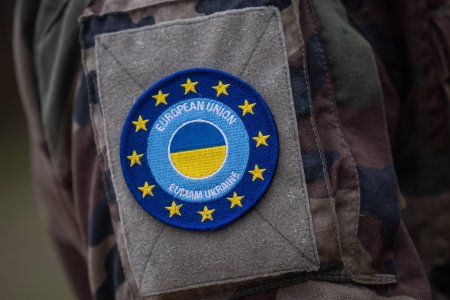 UE ofera Ucrainei angajamente de securitate de lunga <span style='background:#EDF514'>DURATA</span>