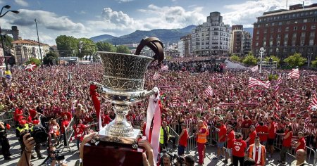 Spania ofera imaginile zilei: un milion de oameni au sarbatorit la B<span style='background:#EDF514'>ILBA</span>o succesul lui Athletic din cupa VIDEO