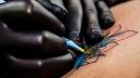 Un tanar a murit intr-un salon de tatuaj din Timisoara