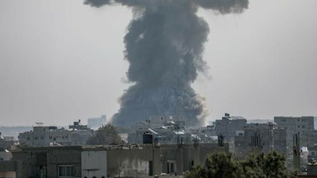 Zeci de palestinieni au fost ucisi in Gaza, chiar in timp ce un oficial Hamas pro<span style='background:#EDF514'>MITEA</span> ca o sa sparga Israelul