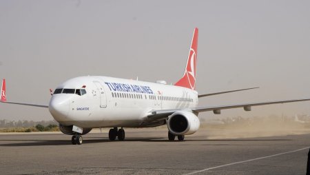 Un avion Turkish Airlines a aterizat de urgenta pe <span style='background:#EDF514'>OTOPENI</span>, dupa o alerta cu bomba la bord