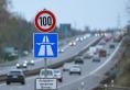 De ce ameninta ministrul german al Transporturilor cu interzicerea circulatiei auto in weekend. Tensiuni in guvernul de la Berlin din cauza protectiei climei