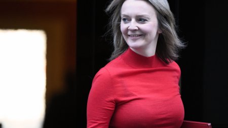 Resedinta premierului din Downing Street era plina cu purici, dezvaluie Liz Truss intr-o carte de memorii