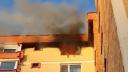 Incendiu violent intr-un apartament din Piatra-<span style='background:#EDF514'>NEAM</span>t. Doi batrani au primit ingrijiri medicale