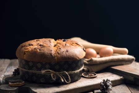 Retete de panettone. Cum sa faci <span style='background:#EDF514'>COZONAC</span> italian acasa