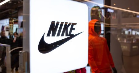 CEO-ul Nike da vina pe munca la distanta pentru scaderea inovatiilor din companie