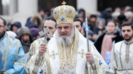 Patriarhul Daniel i-a transmis un mesaj Patriarhului Teofil al III-lea al Ierusalimului: Razboiul din Tara S<span style='background:#EDF514'>FANTA</span> sa inceteze