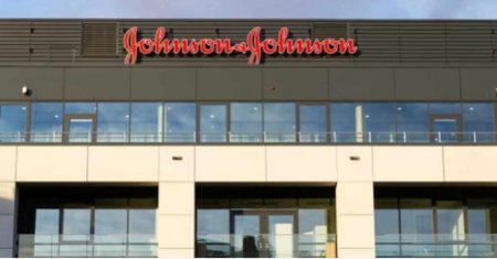 Africa de Sud retrage de pe piata loturi de sirop de tuse pentru copii ale Johnson & Johnson’s, din cauza unei <span style='background:#EDF514'>TOXI</span>ne