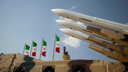 CNN: Mesajul secret pe care Iranul l-a transmis Statelor Unite in timp ataca Israelul cu o pl<span style='background:#EDF514'>OAIE</span> de drone si rachete