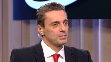 De ce a fost scoasa emisiunea lui Mircea <span style='background:#EDF514'>BADEA</span> din grila de programe, pe 14 aprilie. Anuntul facut de prezentatorul de la Antena 3: Atac ilegal si neprovocat