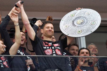 Echipa de autor. Cum a transformat-o Xabi Alonso pe Bayer Leverkusen din Loserkusen in <span style='background:#EDF514'>CAMPIOANA</span> Germaniei