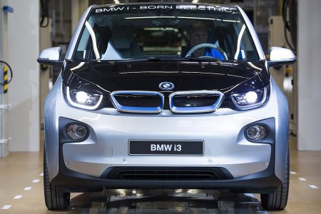 Viraj spre India: BMW Group si Tata Technologies, parteneriat pe zona de dezvoltare <span style='background:#EDF514'>SOFTWARE</span> si servicii IT