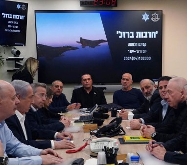 <span style='background:#EDF514'>CABINET</span>ul de razboi din Israel s-a reunit pentru a decide un raspuns impotriva Iranului. In mod traditional, Israelul are toleranta zero