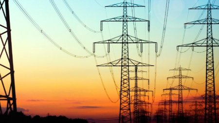 <span style='background:#EDF514'>AMENZI</span> de peste 3 milioane de euro pentru trei operatori din sectorul energetic pentru nerespectarea prevederilor legale