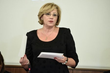 Corina Cretu: Imi doresc din suflet sa vad proiecte de autostrazi depuse si aprobate, mai ales in ceea ce priveste legatura cu zona Moldovei. Sper ca Guvernul sa foloseasca sansa istorica oferita de PNRR si de Programul <span style='background:#EDF514'>OPERATI</span>onal pentru Transport