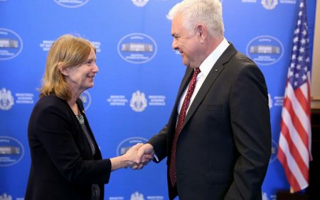 Ministrului Apararii Nationale, Angel Tilvar s-a intalnit cu ambasadorul SUA la Bucuresti