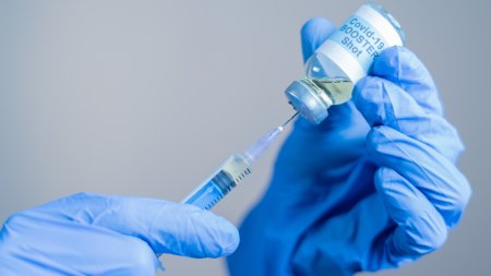 20 de persoane au fost condamnate definitiv pentru fapte de coruptie in legatura cu vaccinarea anti-Covid