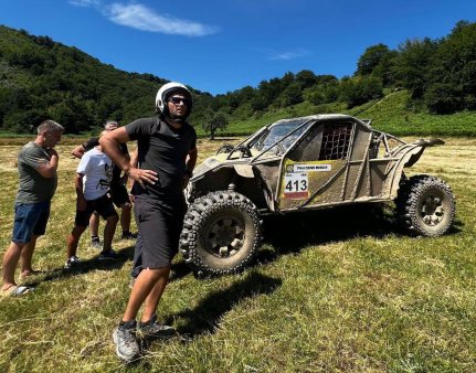 Provocare pentru Verstappen: Nu ar face fata in off-road! (VIDEO)