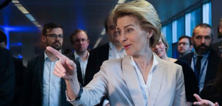 Candidatul Urs<span style='background:#EDF514'>ULEI</span> von der Leyen Markus Pieper renunta la numirea controversata in functia de comisar european insarcinat cu Intreprinderile Mici si Mijlocii cu o zi inainte sa o preia. Von der Leyen ia act si blocheaza postul pana dupa alegeri