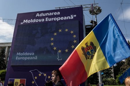 Un pas inainte spre UE pentru Republica Moldova: Maia Sandu anunta ca referendumul privind <span style='background:#EDF514'>ADERARE</span>a la UE este constitutional