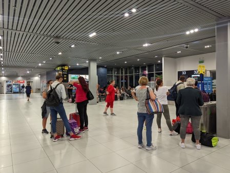 Propunere: Taxa pentru toti cei care aterizeaza pe aeroporturile din Romania