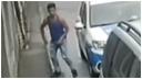 Europol, dupa ce a publicat imagini cu un barbat care taie anvelopa unei autospeciale: Autorii morali, parlamentarii Romaniei