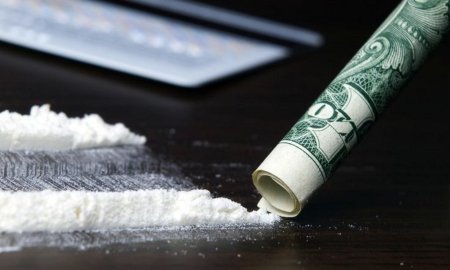 Primarita care vrea sa legalizeze cocaina! Praful alb s-ar putea gasi in <span style='background:#EDF514'>FARMACII</span>