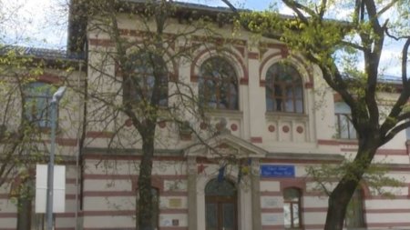 Profesoara de Romana a unui liceu de elita din Buzau, implicata intr-un scandal urias: 